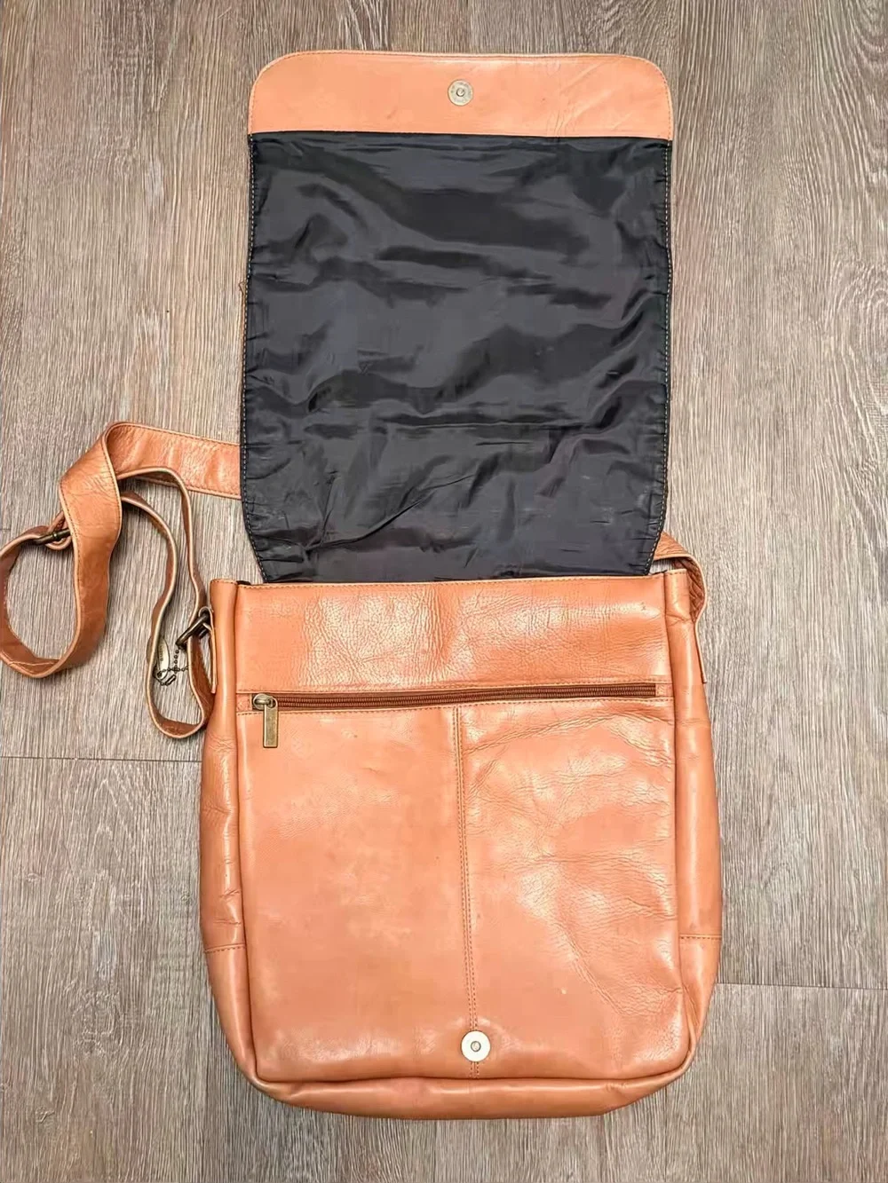 Vintage David King Boston Cognac Tan Leather Messenger Bag Crossbody Unisex